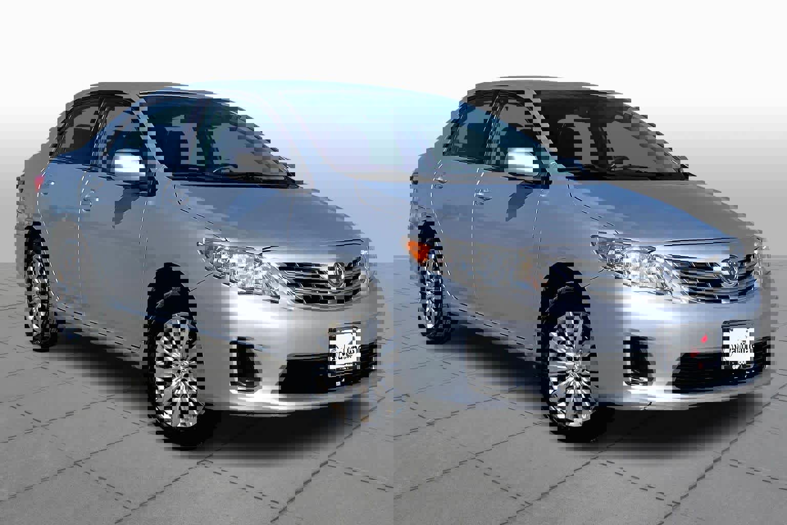 Used 2013 Toyota Corolla LE image 3