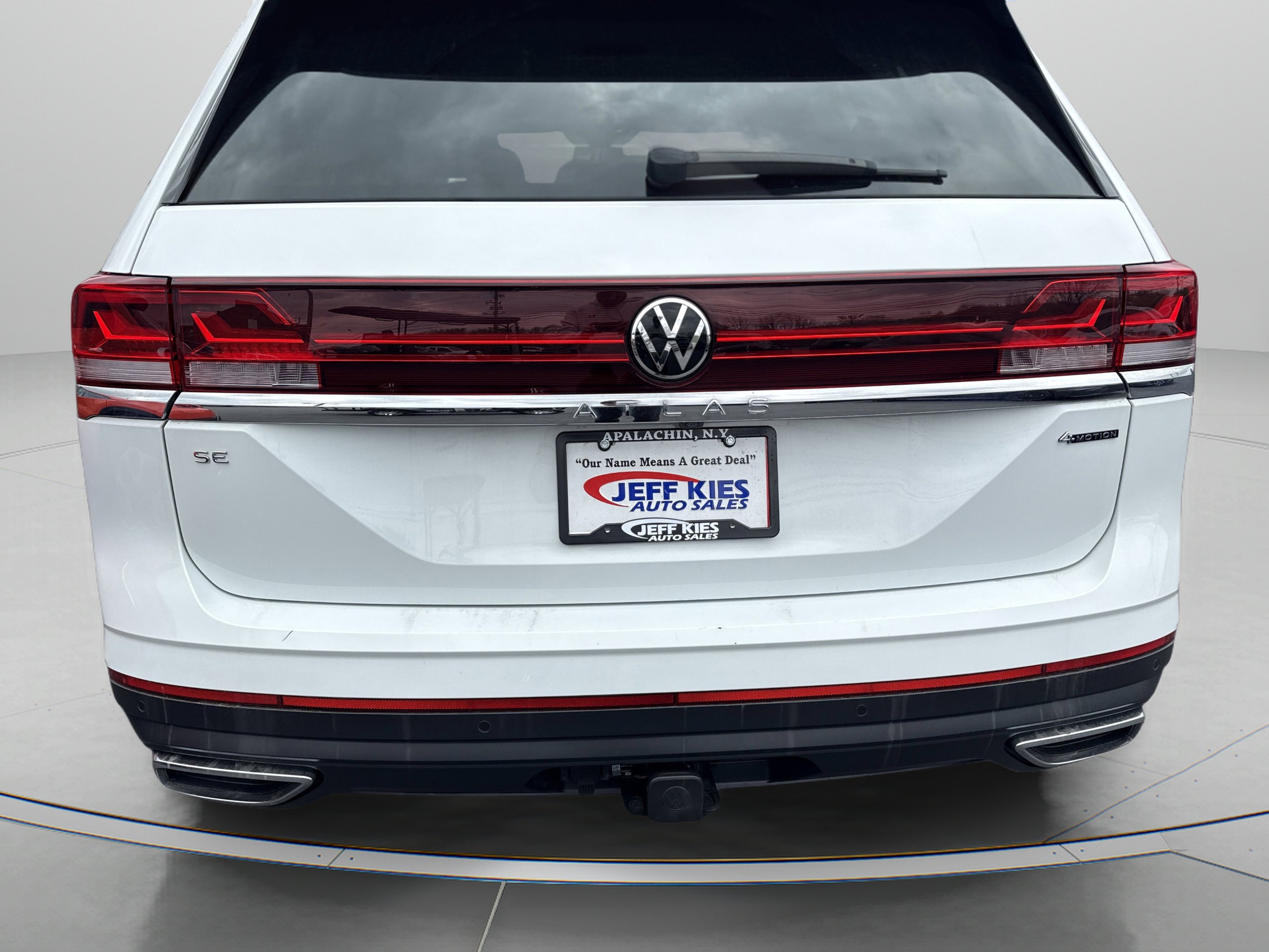 Used 2024 Volkswagen Atlas SE AWD/4WD image 7