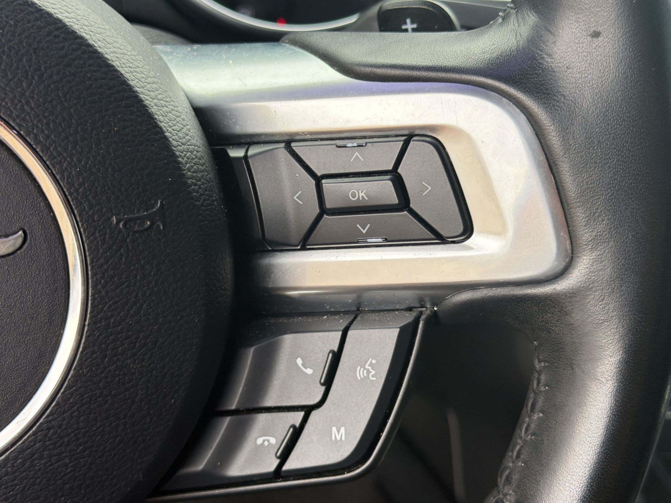 Used 2019 Ford Mustang Premium RWD image 18