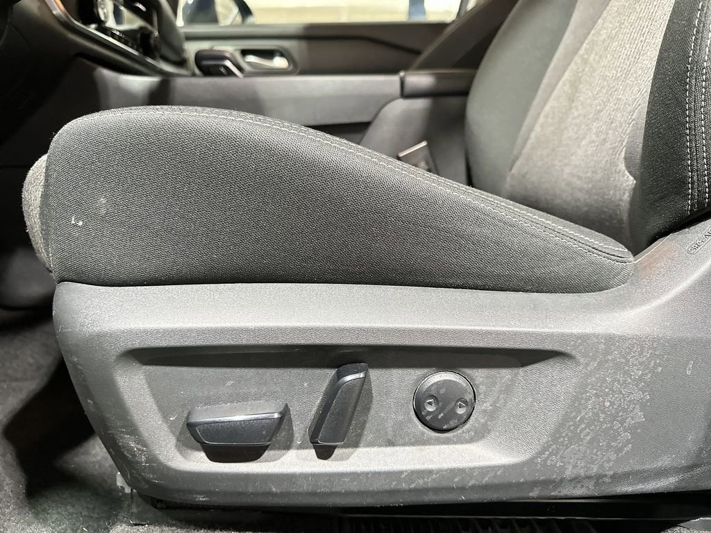 Used 2024 Nissan Rogue SV image 14