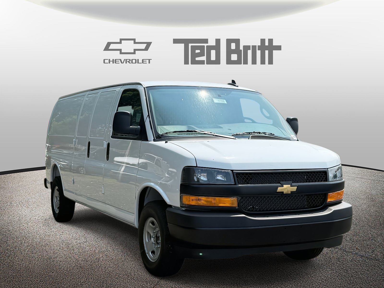 New 2025 Chevrolet Express 3500 Extended RWD image 3