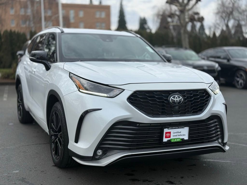 Certified 2023 Toyota Highlander XSE image 7