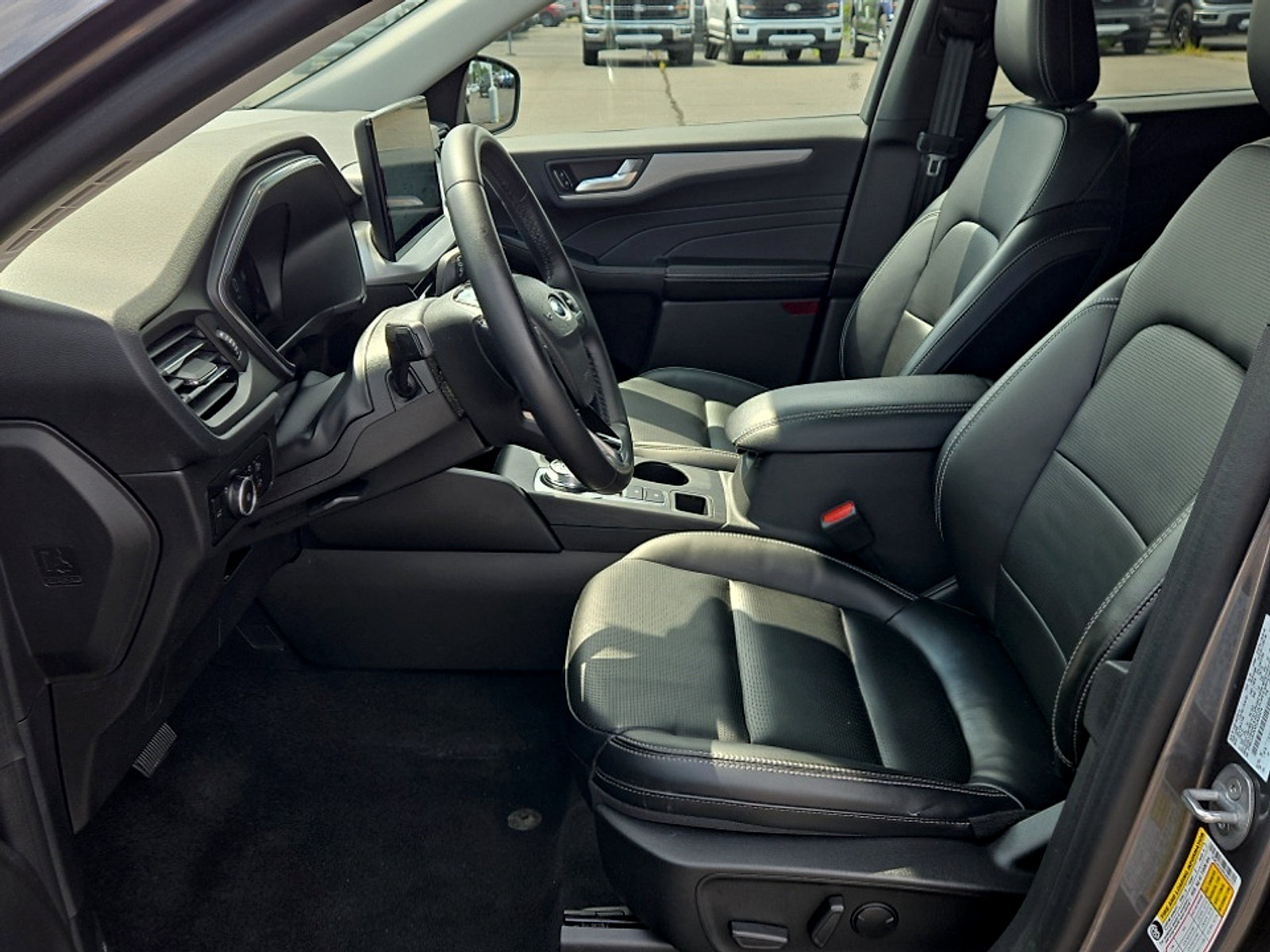 Used 2023 Ford Escape Platinum AWD/4WD image 10