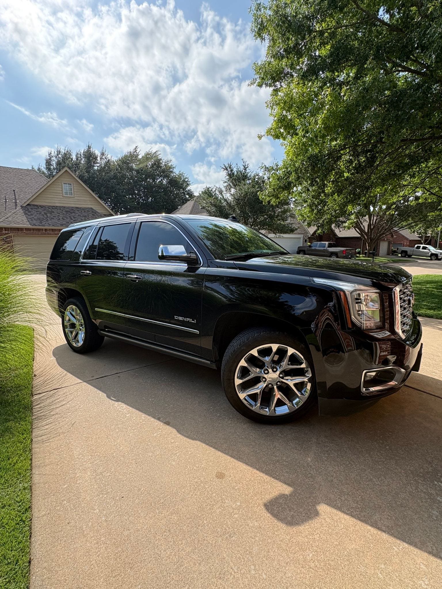Used 2020 GMC Yukon Denali w/ Denali Ultimate Package AWD/4WD image 2