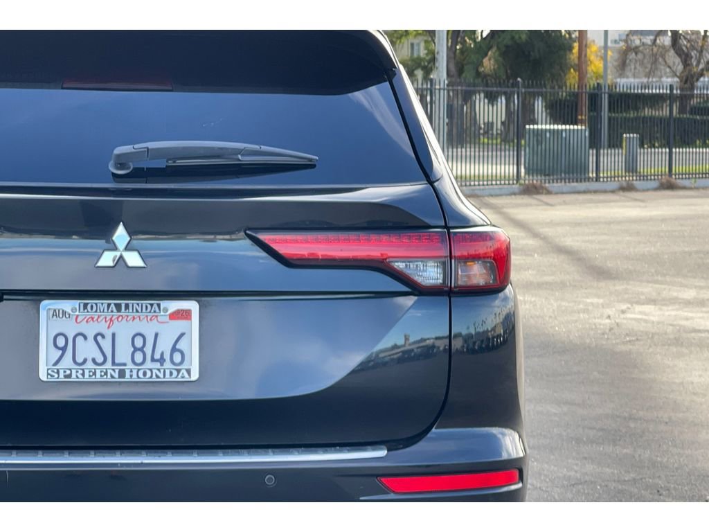 Used 2022 Mitsubishi Outlander ES image 15