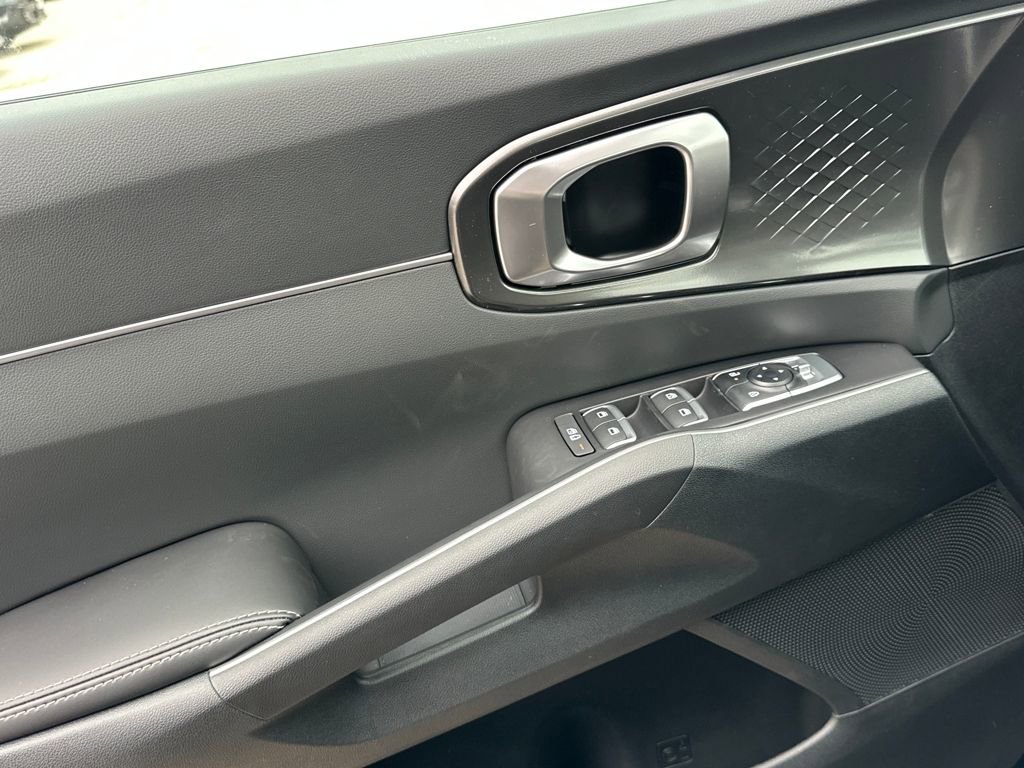 New 2026 Kia Sorento S image 10