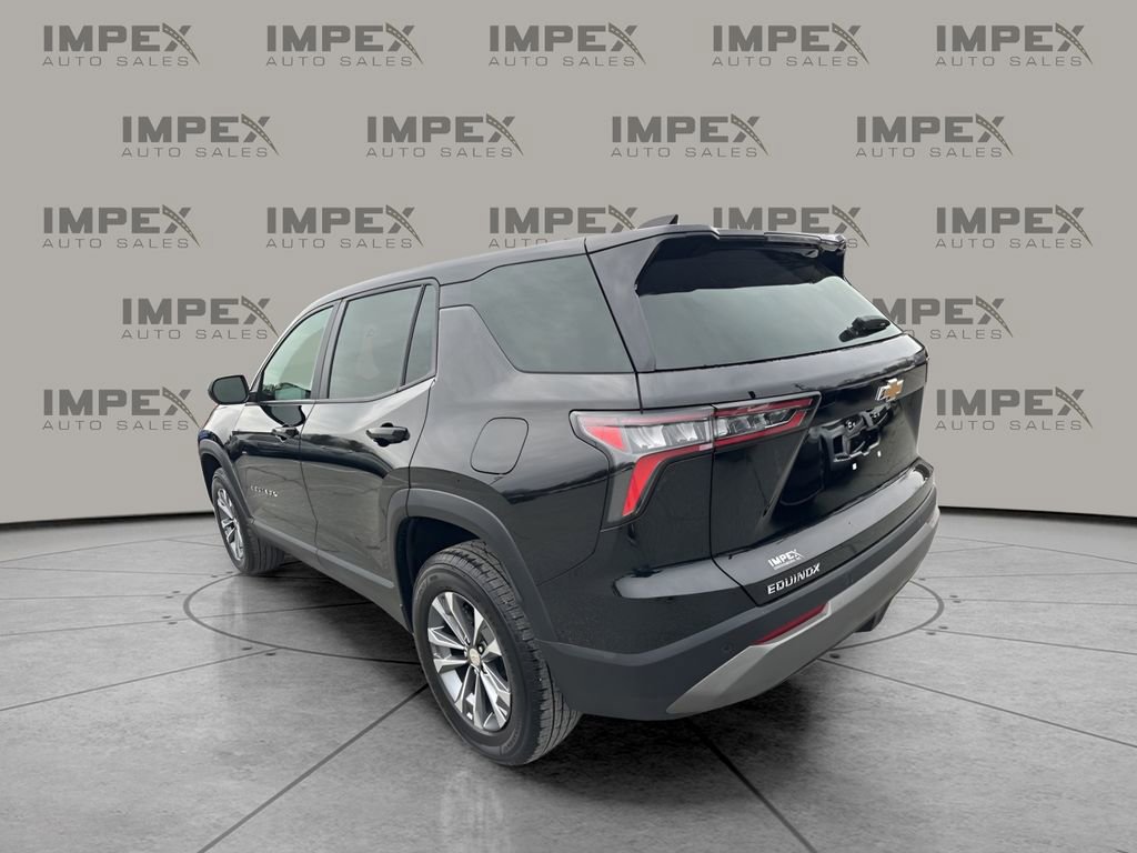 Used 2025 Chevrolet Equinox LT image 3