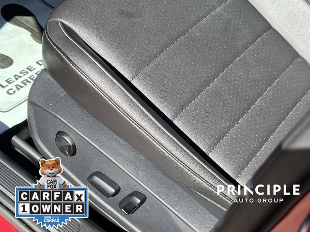 Used 2023 Volkswagen Jetta SE w/ Panoramic Sunroof Package FWD image 17