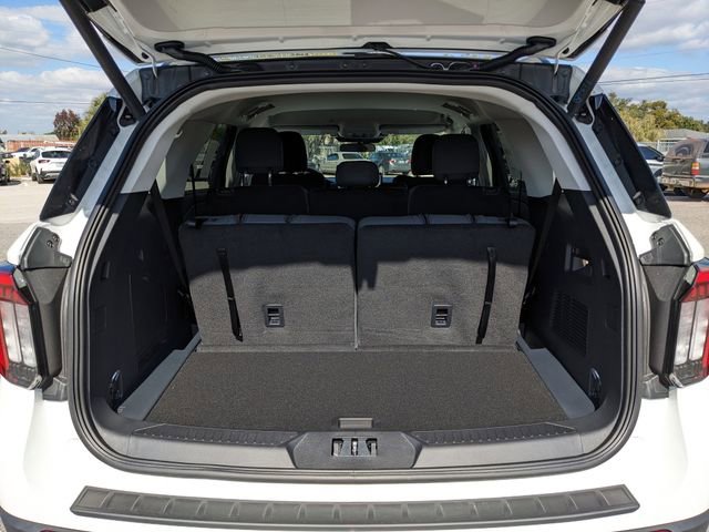 New 2026 Ford Explorer Active image 12