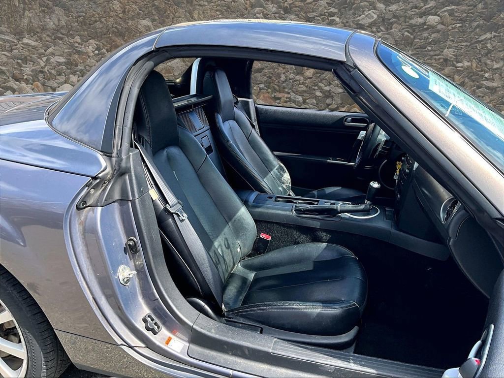 Used 2008 MAZDA MX-5 Miata Grand Touring w/ Interior Trim Pkg image 7