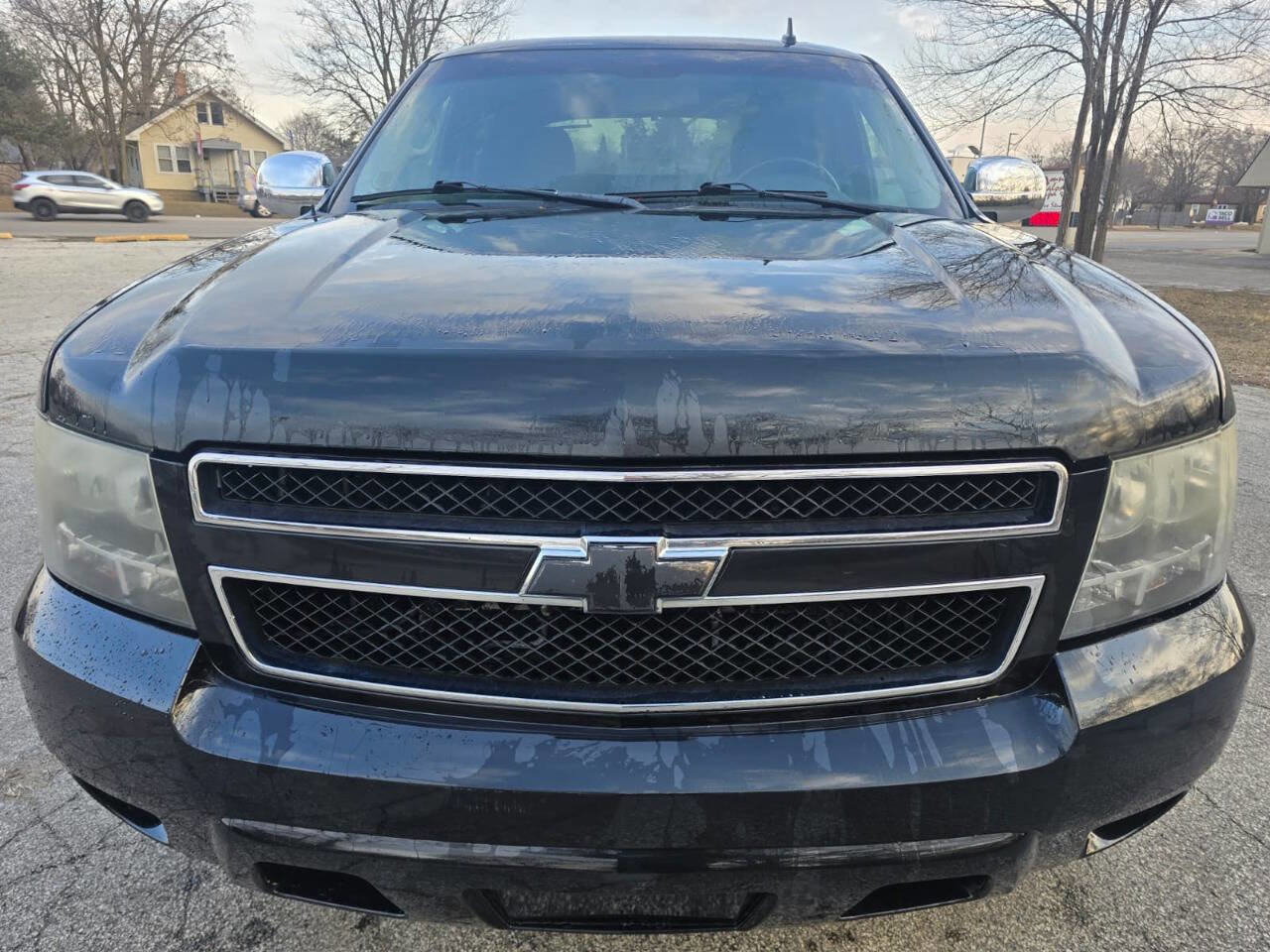 Used 2010 Chevrolet Avalanche LS AWD/4WD image 2