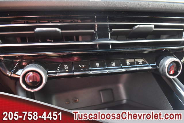 New 2027 Chevrolet Traverse LT w/ Driver Confidence Package FWD image 32