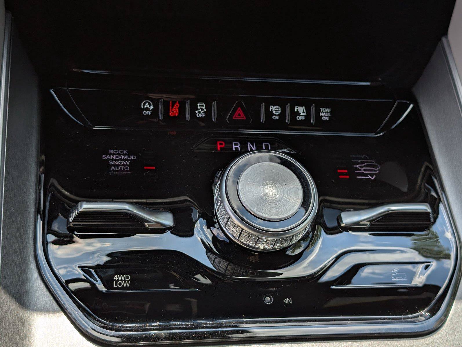 New 2026 Jeep Grand Wagoneer Limited AWD/4WD image 25
