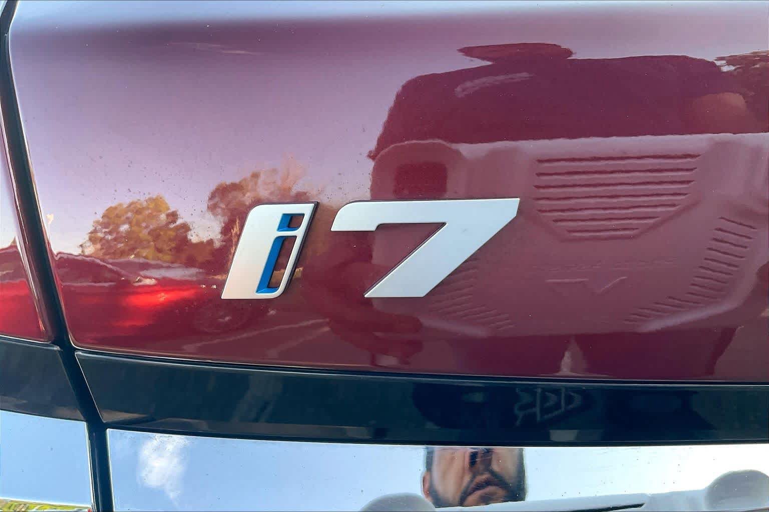 Used 2023 BMW i7 xDrive60 AWD/4WD image 9