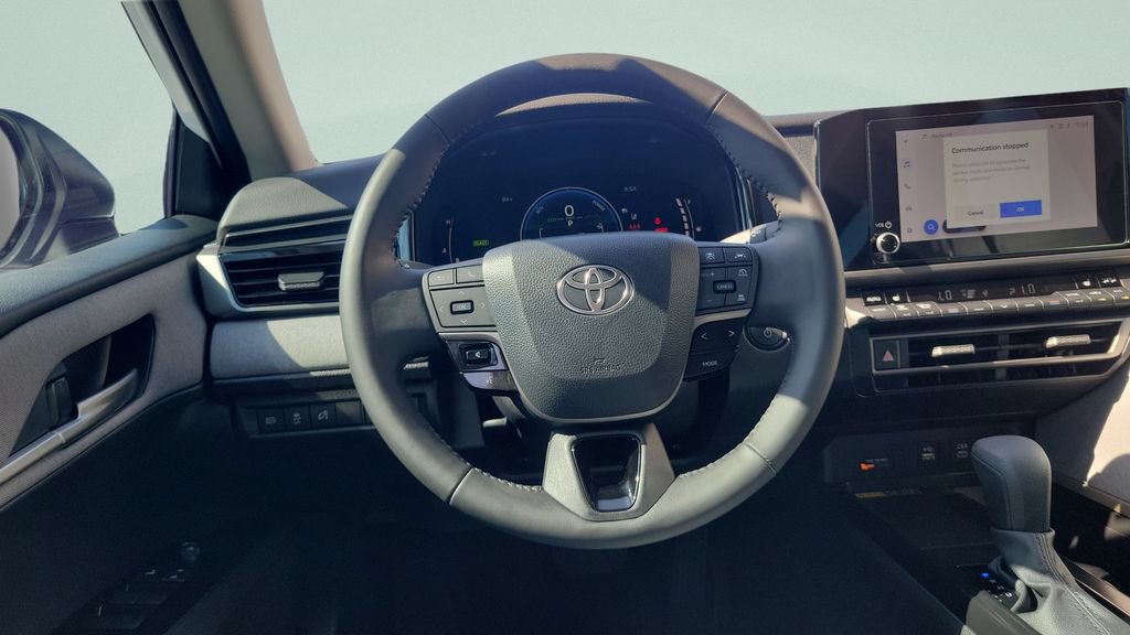 Used 2025 Toyota Camry LE w/ Convenience Package FWD image 11