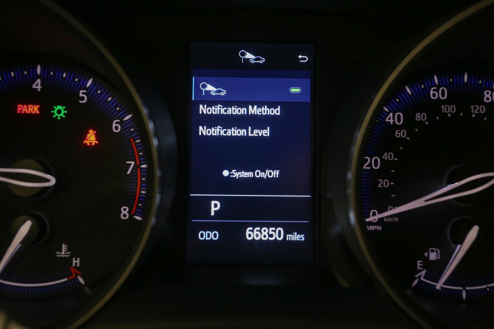 Used 2021 Toyota C-HR LE image 39