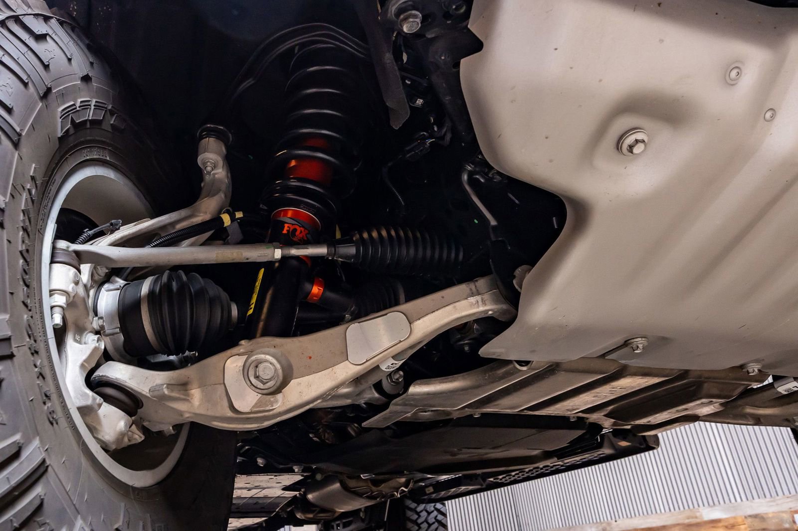 Used 2024 Ford Bronco Raptor w/ Interior Carbon Fiber Pack 6 image 13