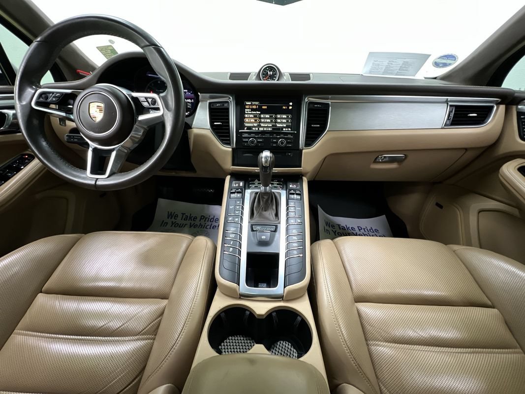 Used 2016 Porsche Macan Turbo AWD/4WD image 17