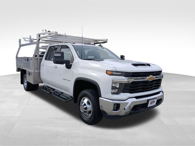Used 2024 Chevrolet Silverado 3500 LT w/ Convenience Package image 7