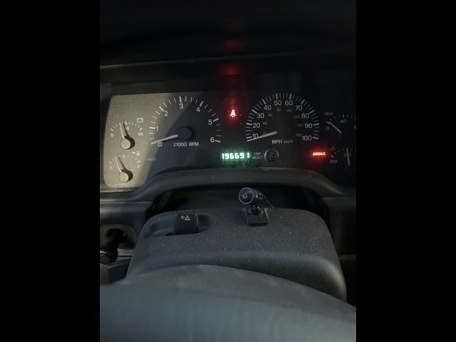 Used 2000 Jeep Cherokee Classic image 6