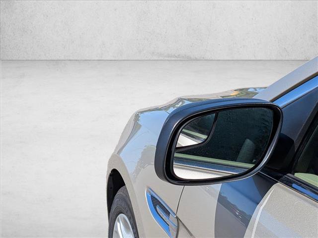 Used 2017 Ford Taurus SE FWD image 15