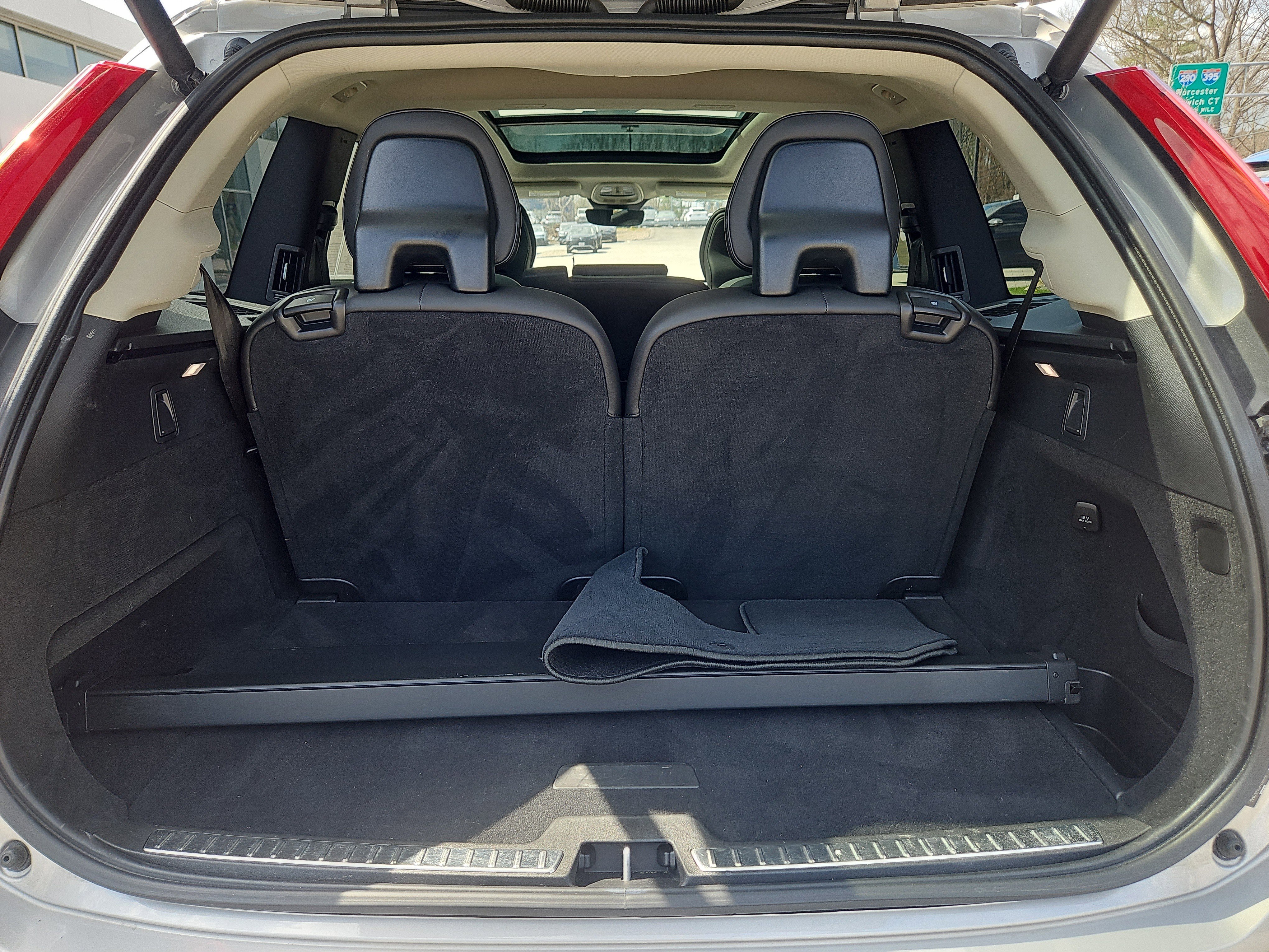 Used 2024 Volvo XC90 B5 Core image 34