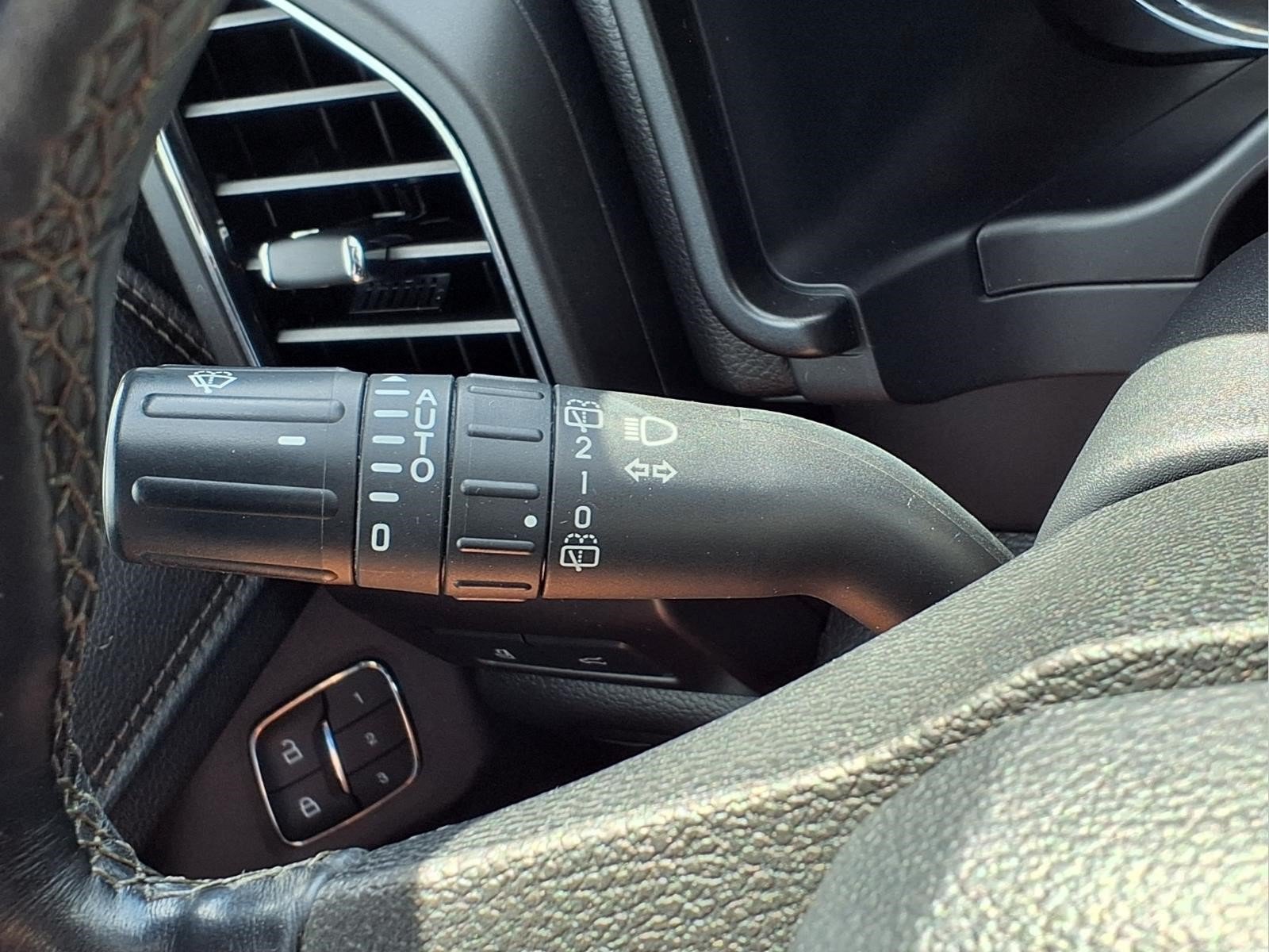 Used 2020 Ford Expedition Limited AWD/4WD image 19