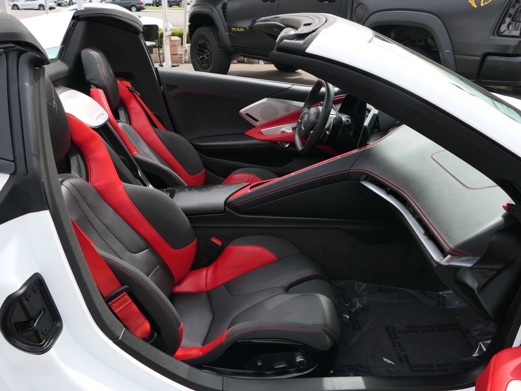 Used 2024 Chevrolet Corvette Stingray Preferred Conv w/ 2LT image 25