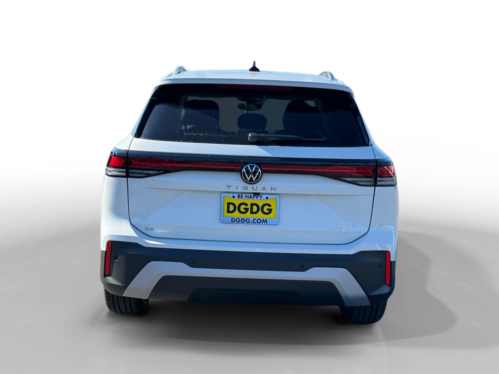 New 2026 Volkswagen Tiguan SE FWD image 4