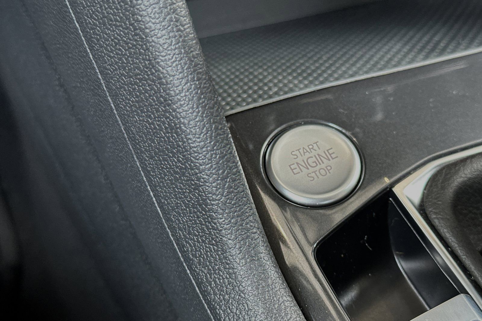 Used 2024 Volkswagen Tiguan S image 22