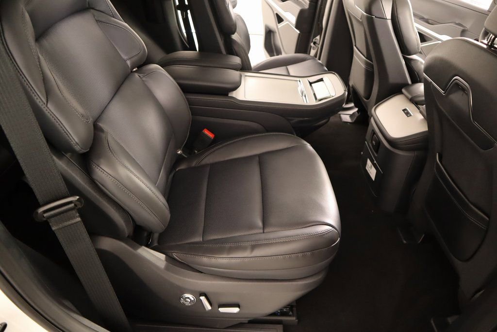 New 2025 Lincoln Navigator Reserve w/ Jet Appearance Package image 15