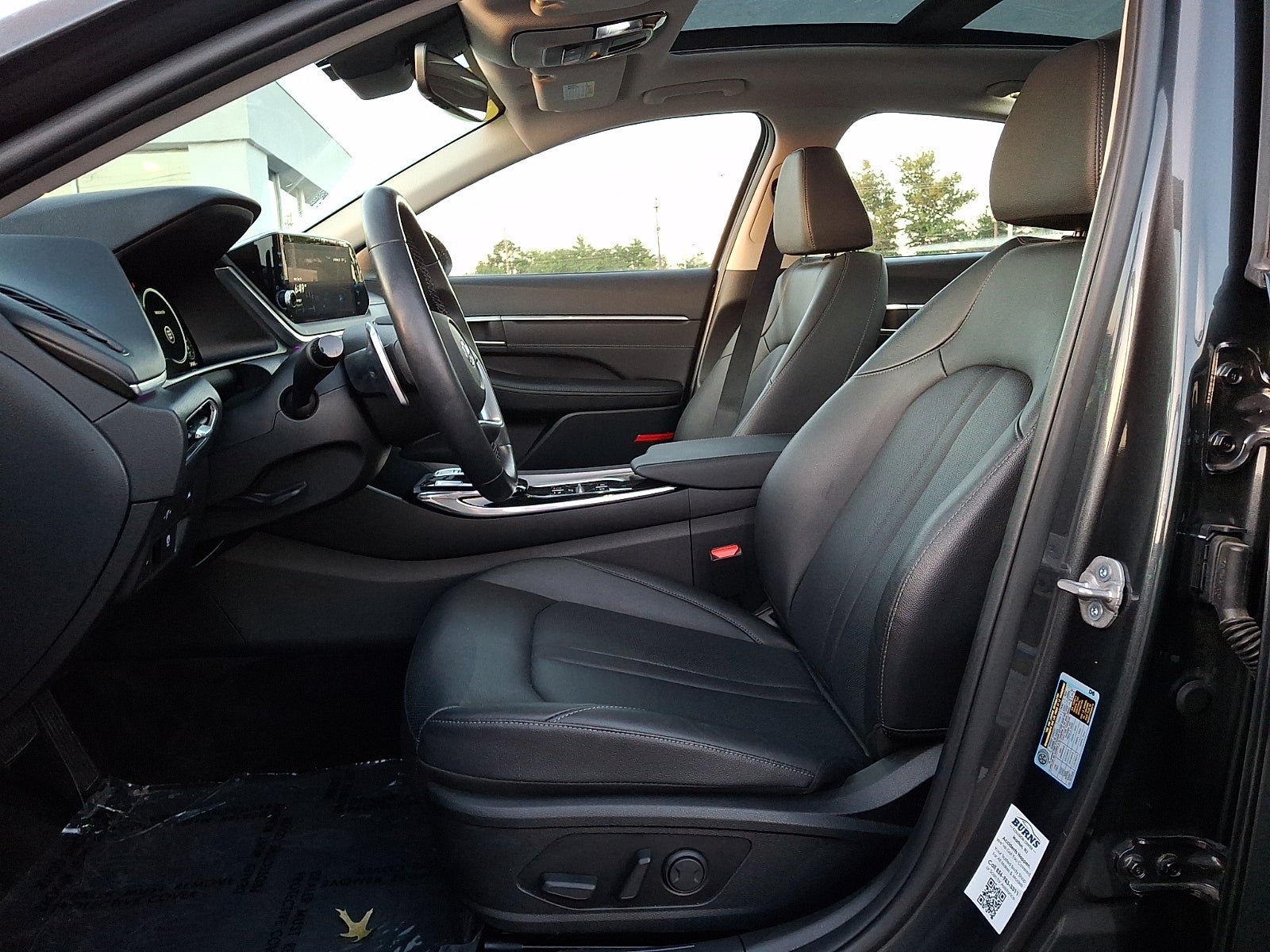 Used 2023 Hyundai Sonata Limited w/ Preferred Accessory Package FWD image 14