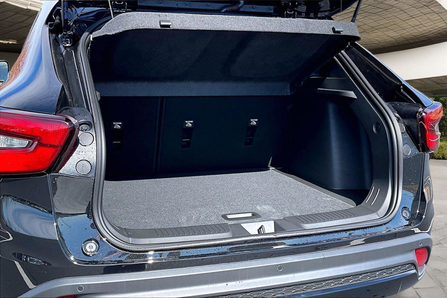 New 2026 Chevrolet Trax RS w/ Driver Confidence Package image 5