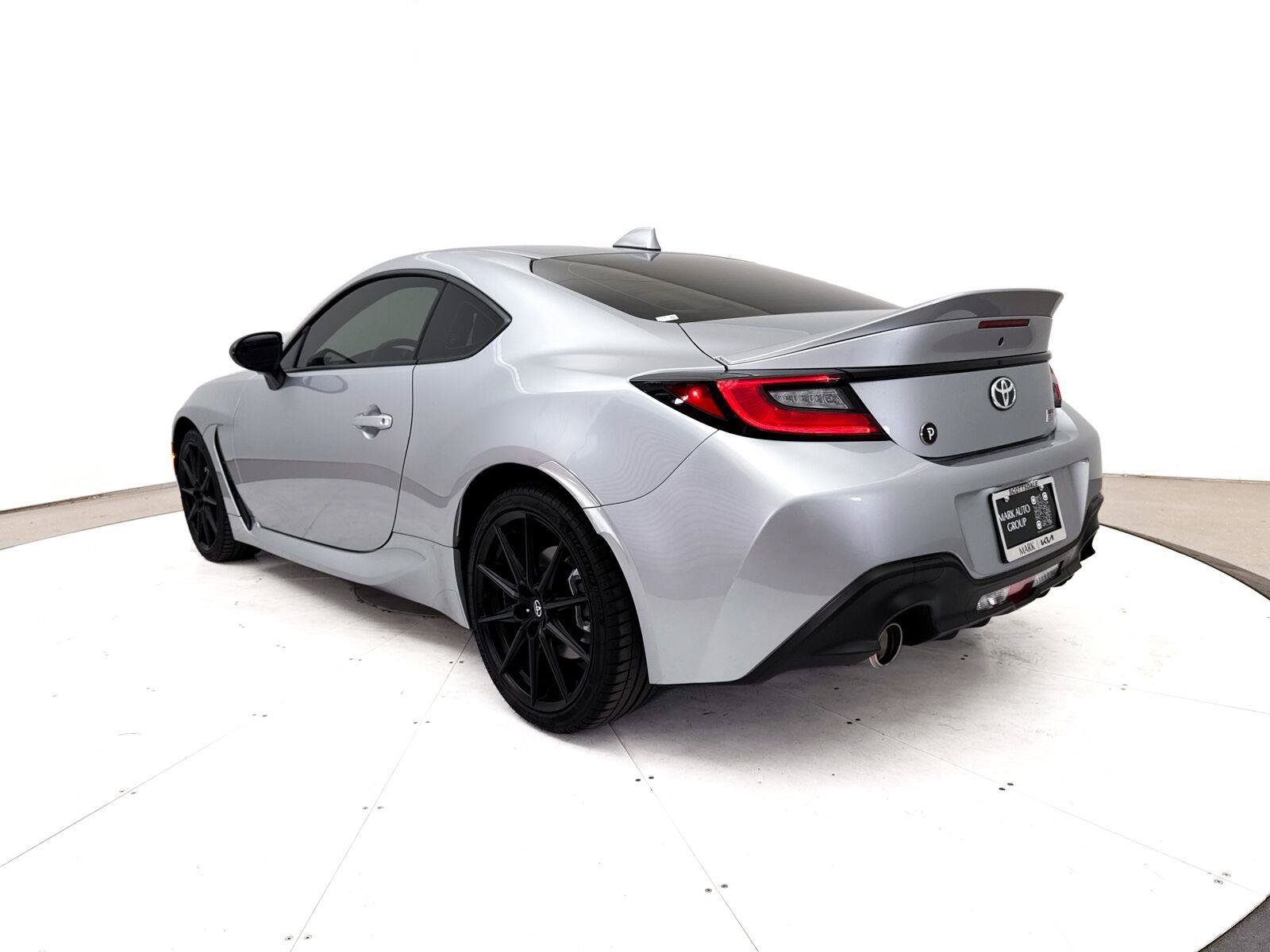 Used 2025 Toyota GR86 Premium RWD image 15
