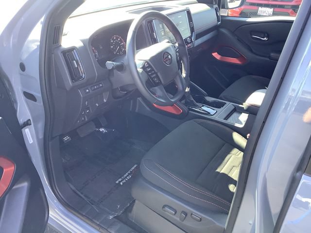Used 2025 Nissan Frontier PRO-4X AWD/4WD image 7