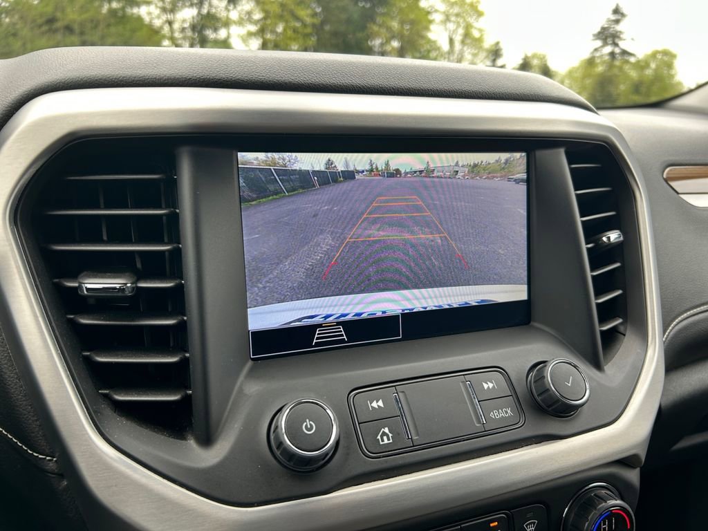 Used 2022 GMC Acadia SLE FWD image 17