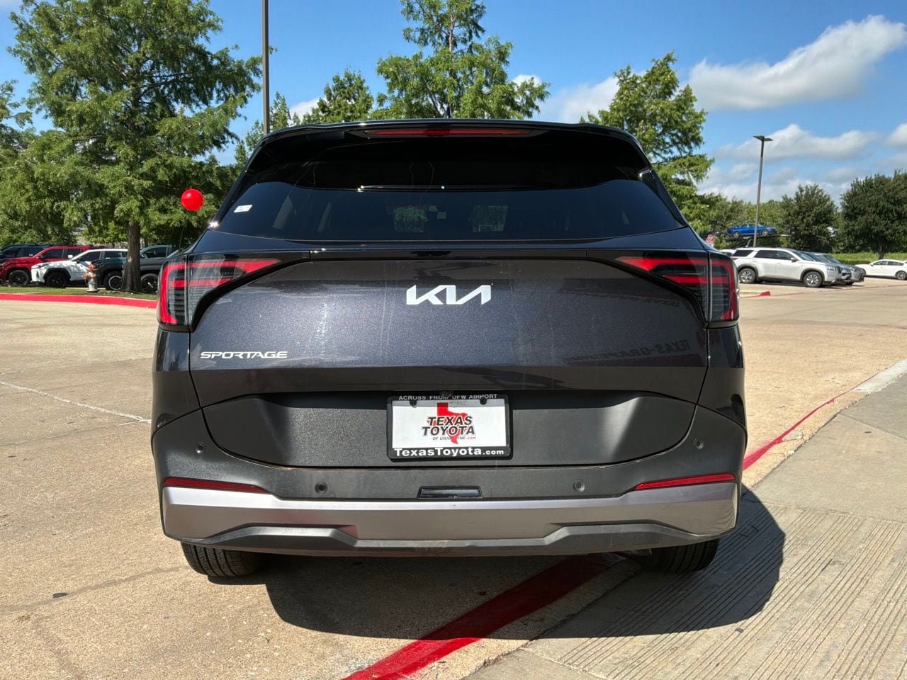 Used 2026 Kia Sportage LX FWD image 7