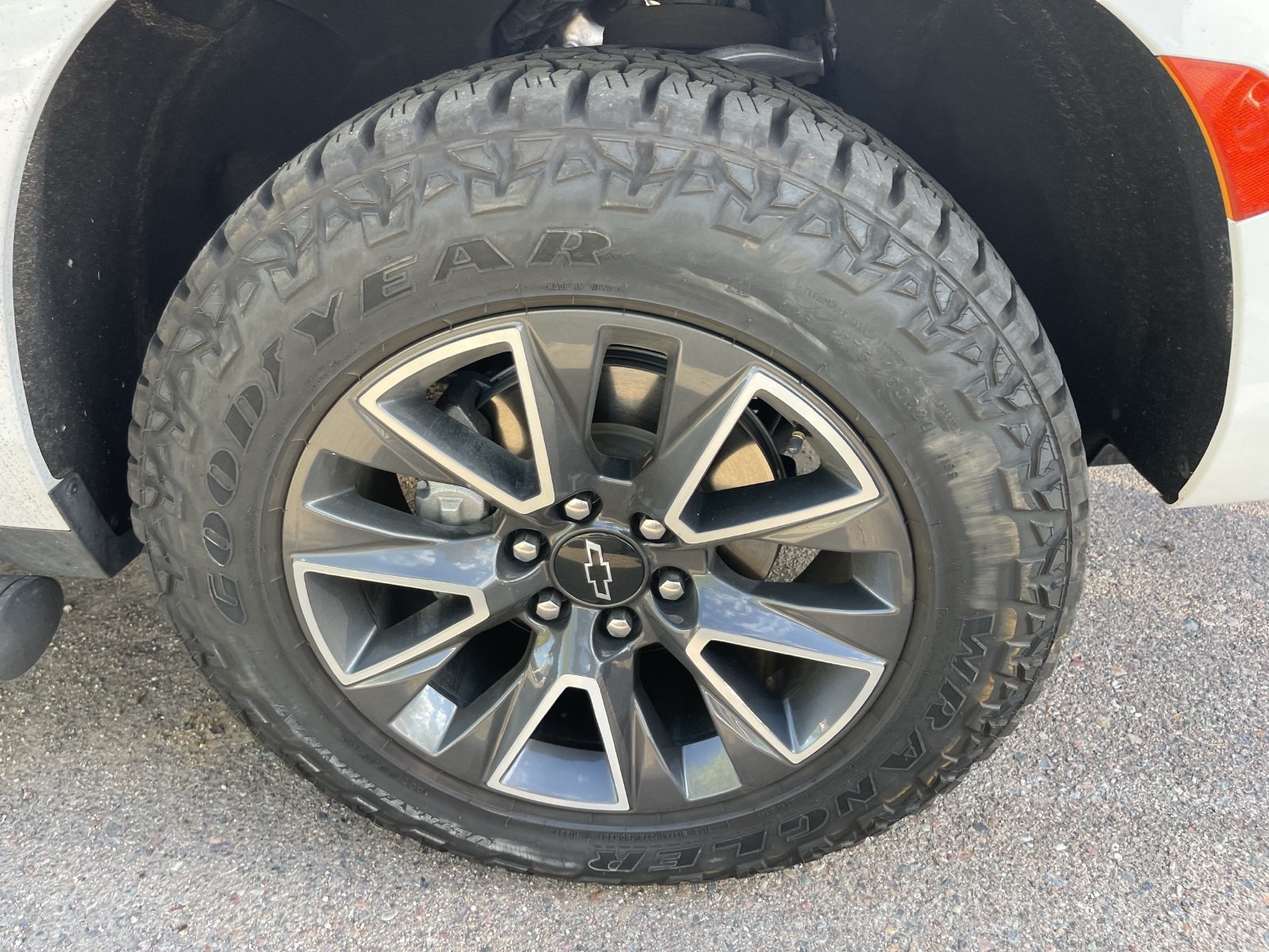 Used 2023 Chevrolet Tahoe Z71 AWD/4WD image 5