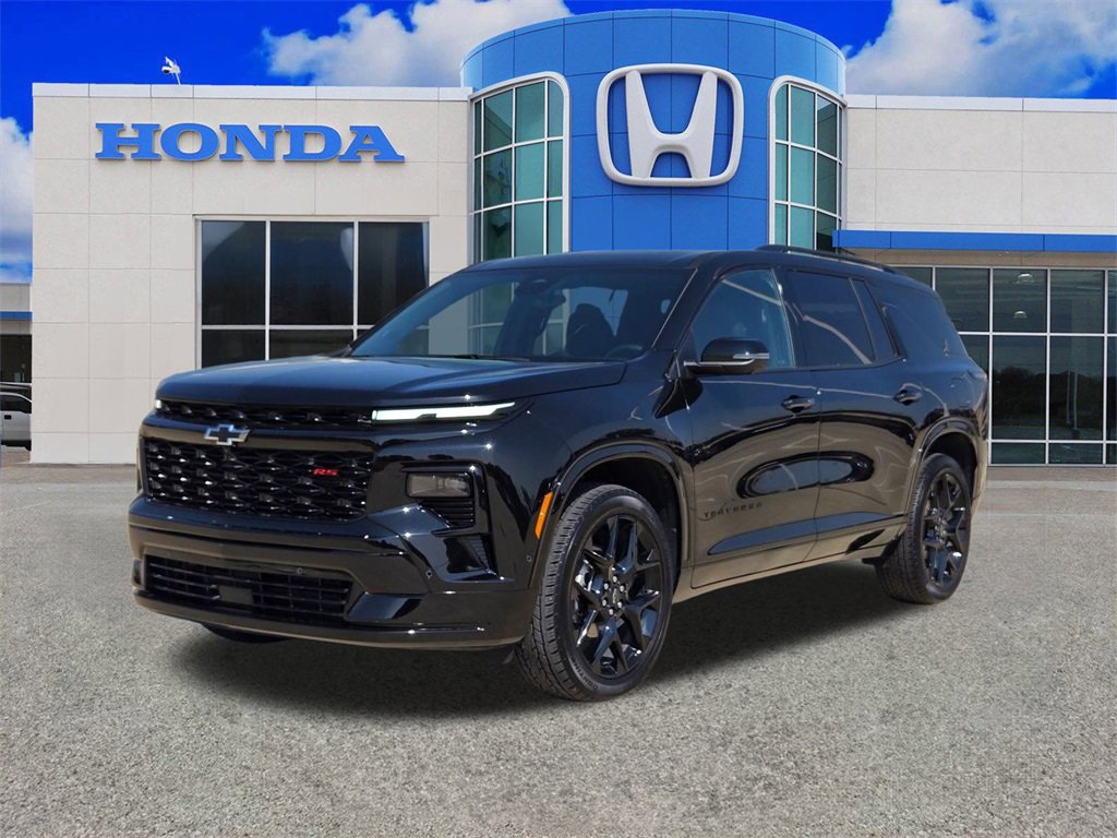 Used 2024 Chevrolet Traverse RS w/ LPO, Floor Liner Package image 7