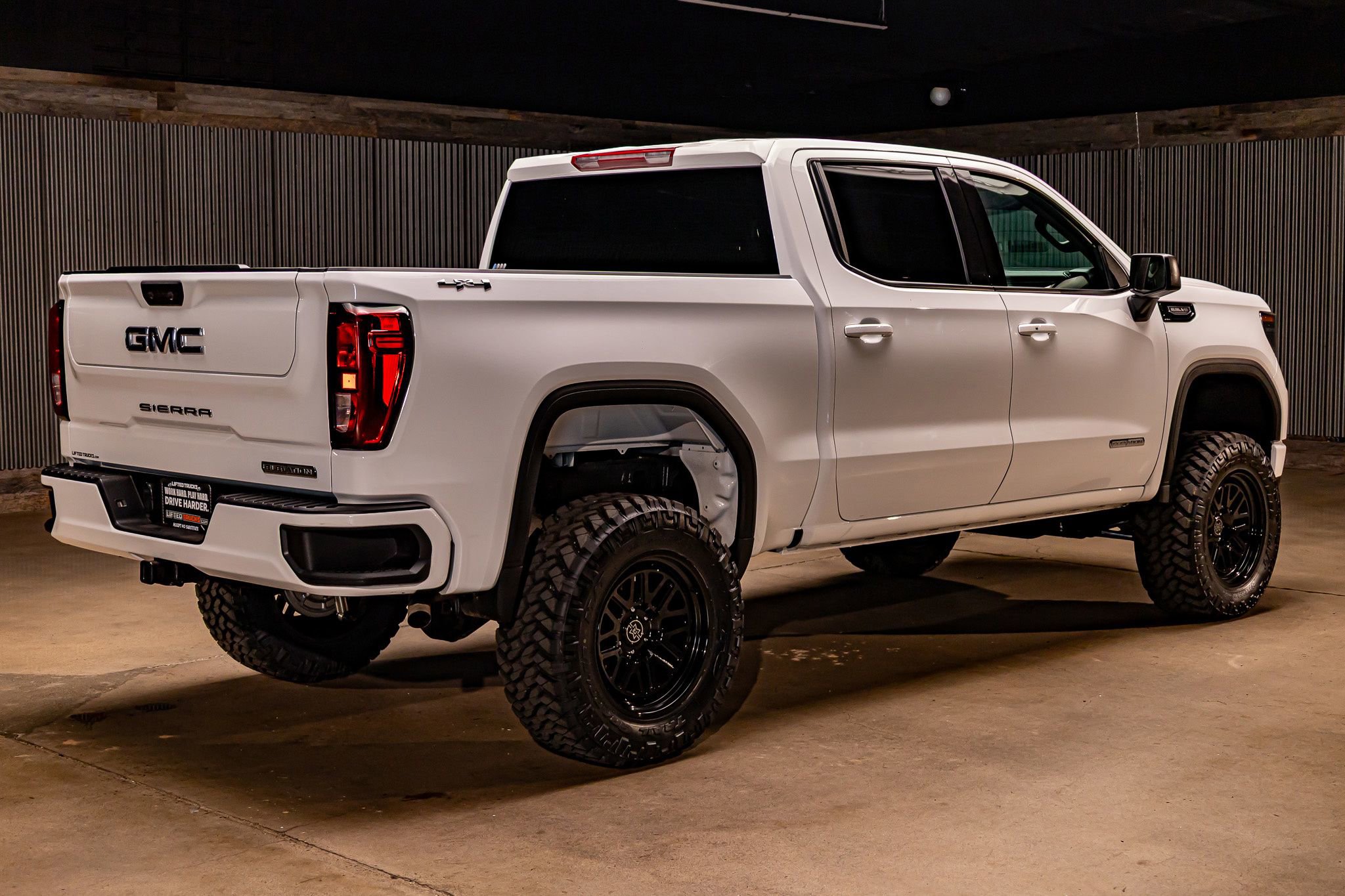 Used 2024 GMC Sierra 1500 Elevation image 10