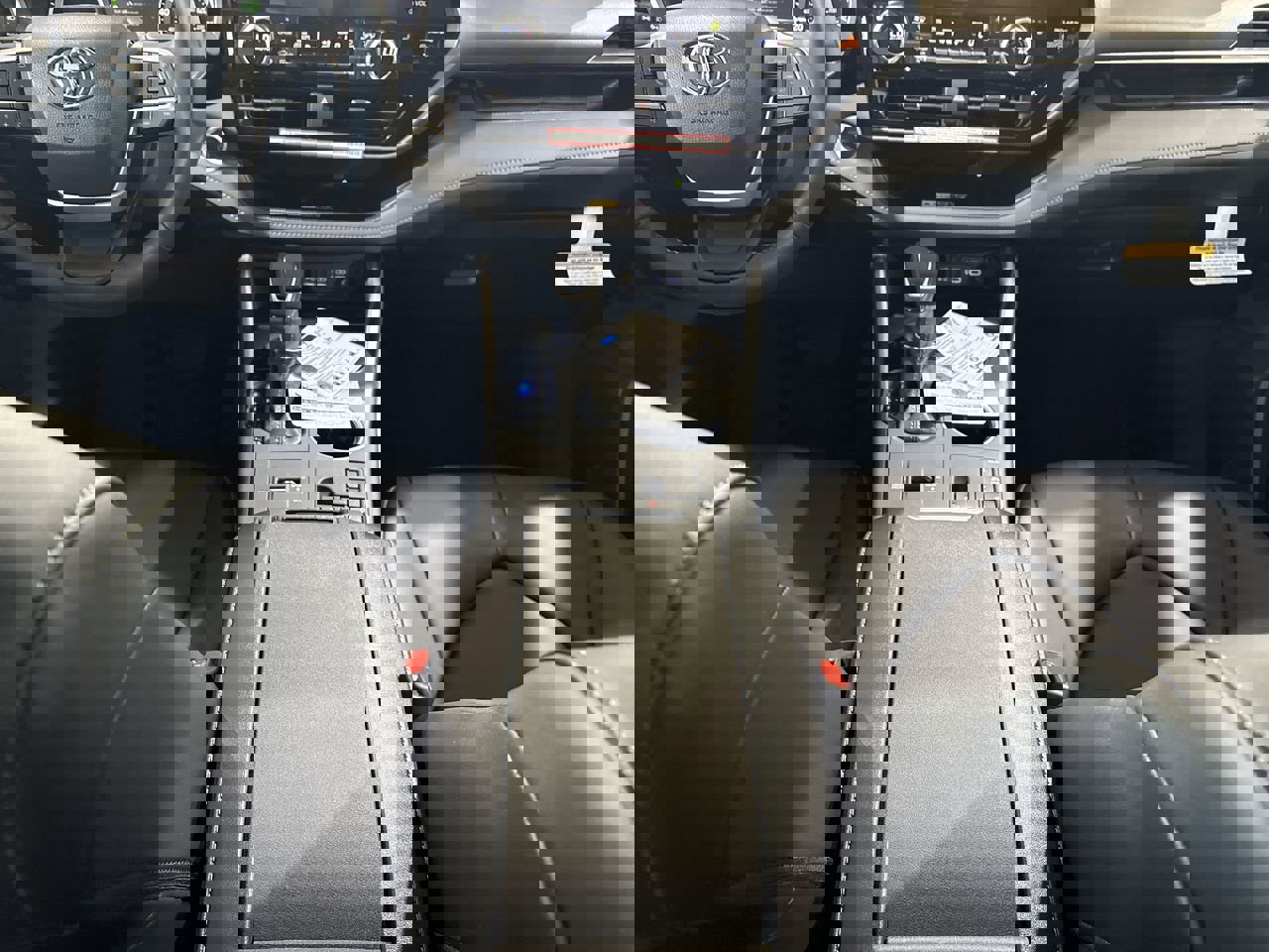 New 2026 Toyota Highlander XLE image 22