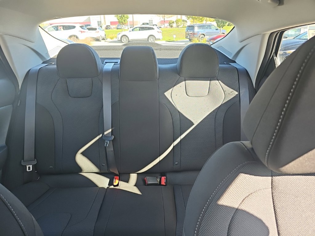 New 2026 Hyundai Elantra SE FWD image 25