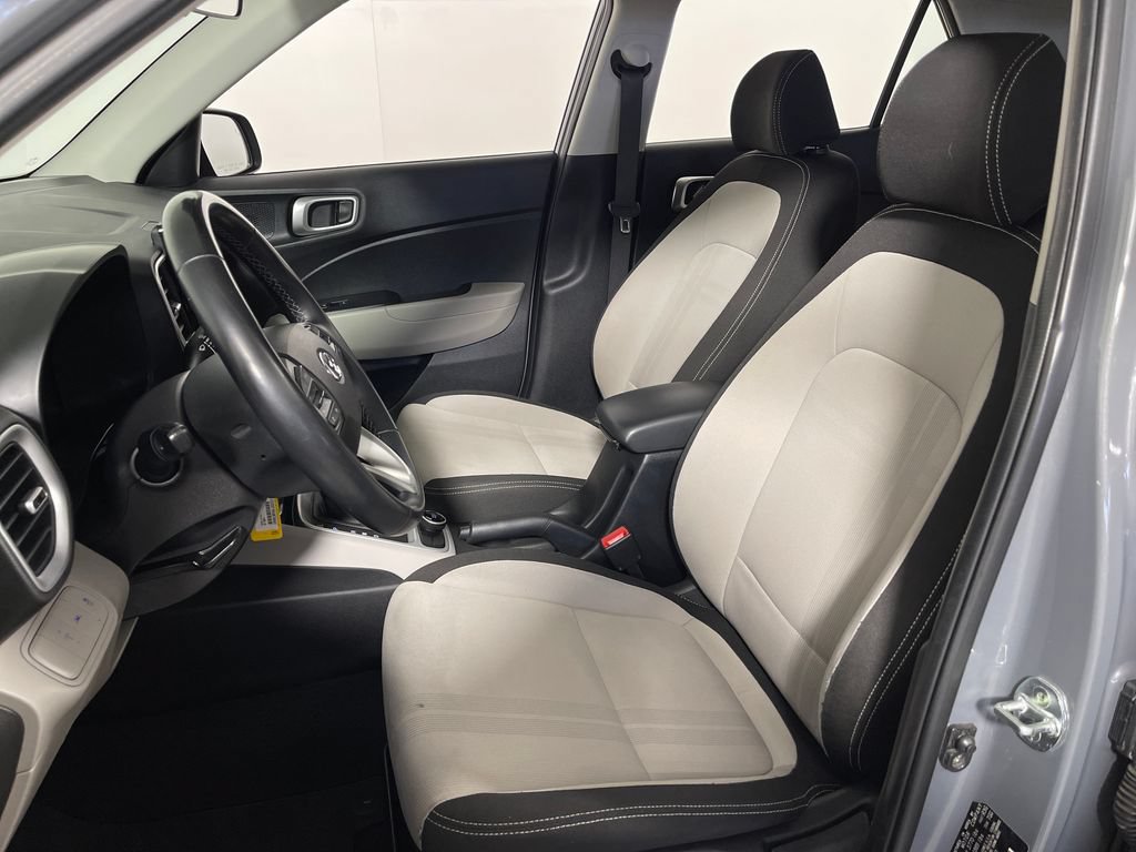Used 2020 Hyundai Venue SEL w/ Convenience Package FWD image 12