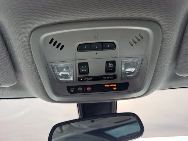 Used 2018 Chevrolet Malibu LT w/ Redline Edition FWD image 17