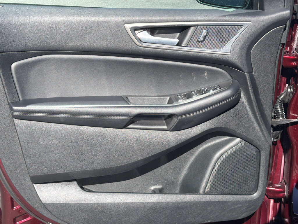 Used 2024 Ford Edge SEL w/ Convenience Package AWD/4WD image 10