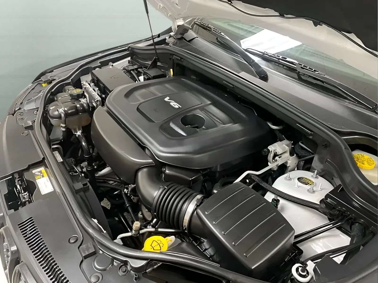 Used 2019 Jeep Grand Cherokee Laredo RWD image 17