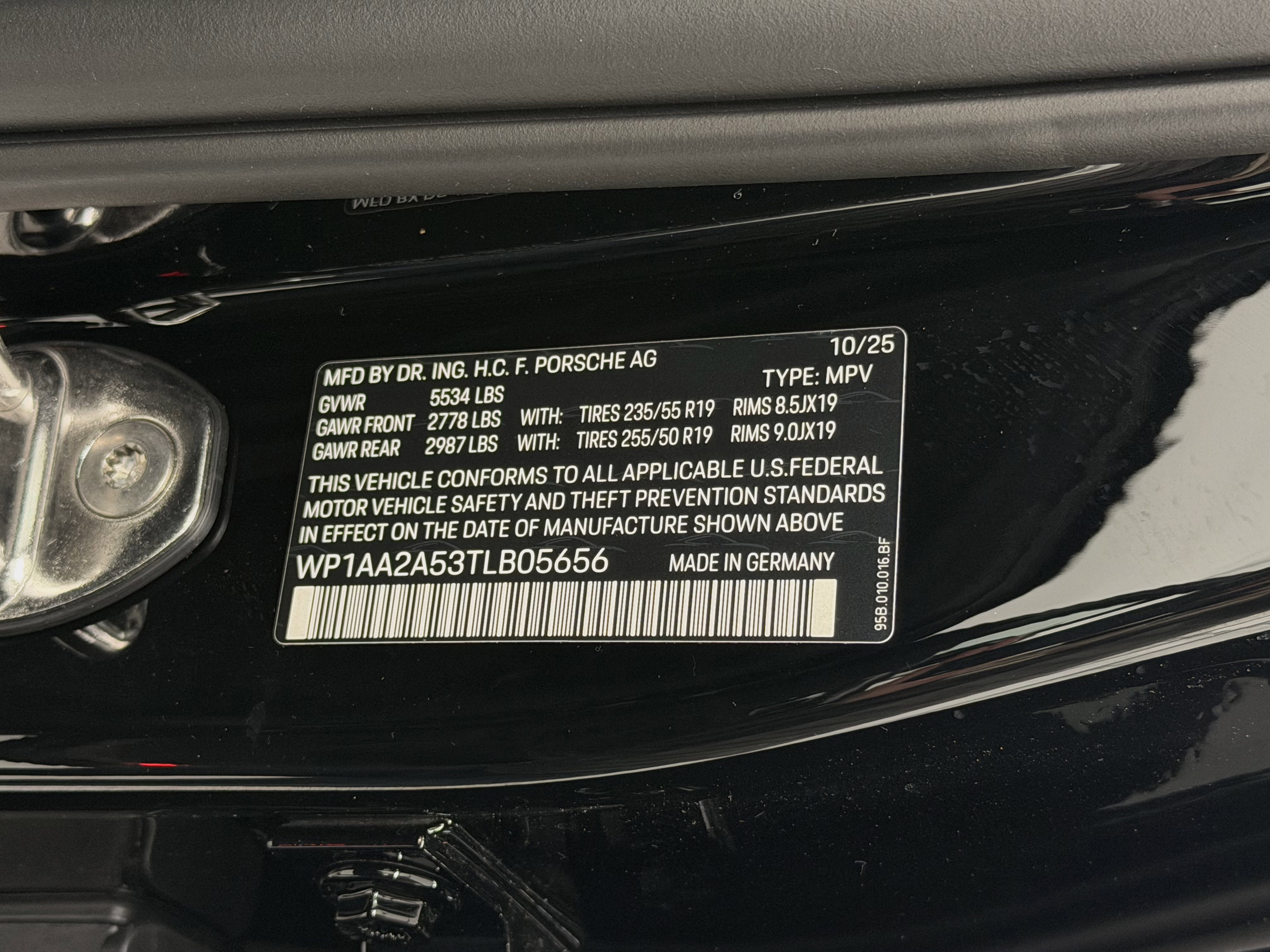 New 2026 Porsche Macan image 56