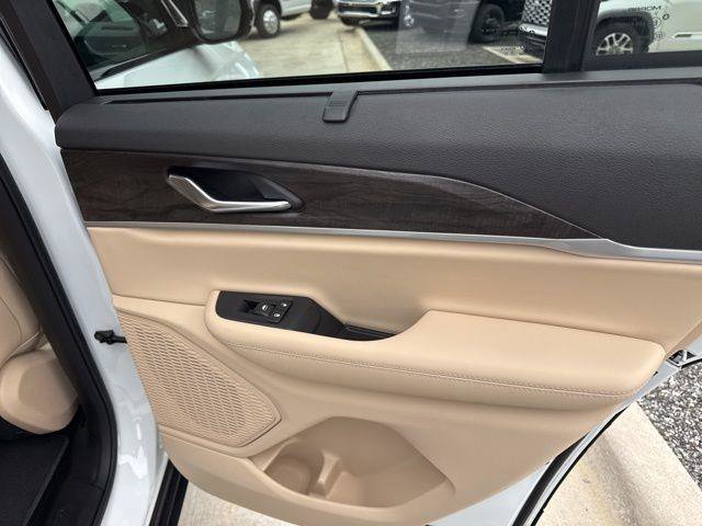 New 2025 Jeep Grand Cherokee Limited w/ Luxury Tech Group II image 30