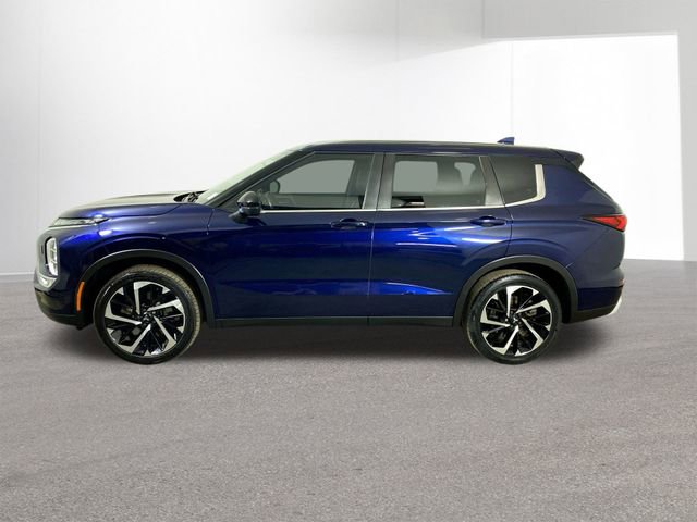 Used 2022 Mitsubishi Outlander SE image 27