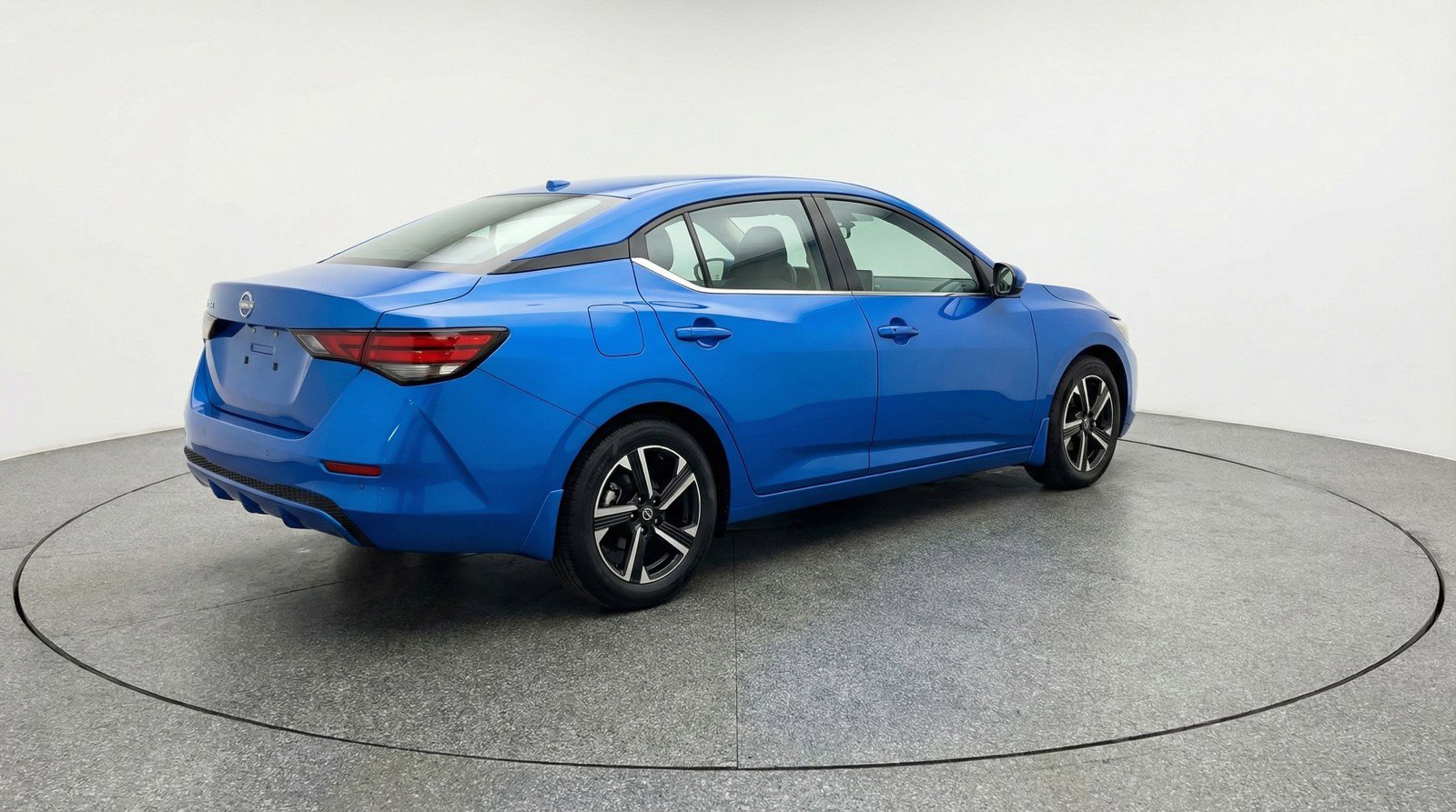 Used 2025 Nissan Sentra SV image 9